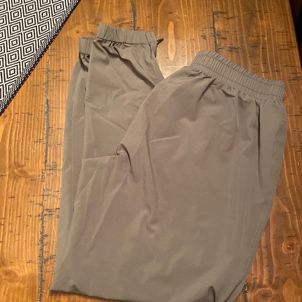 women’s joggers